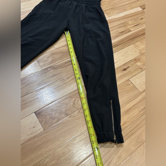 Albion Fit Black V-Neck Sleeveless Open Back Pants Jumpsuit - Women’s Size XXS - Picture 4 of 7